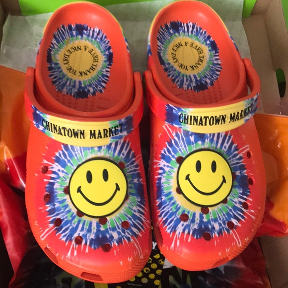 Chinatown market x CROCS td smiley sz 7M 9W - Picture 2 of 4